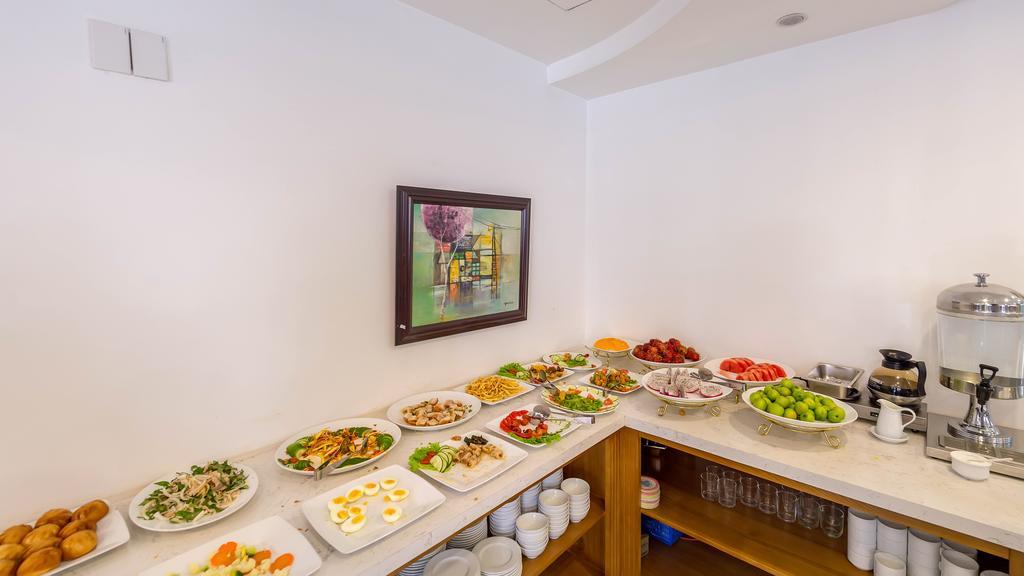 Regina Boutique Hotel Da Nang Bagian luar foto