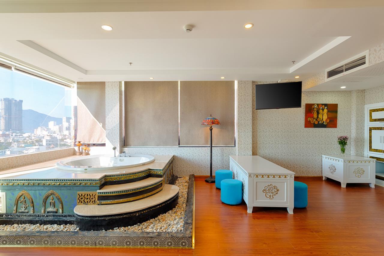 Regina Boutique Hotel Da Nang Bagian luar foto